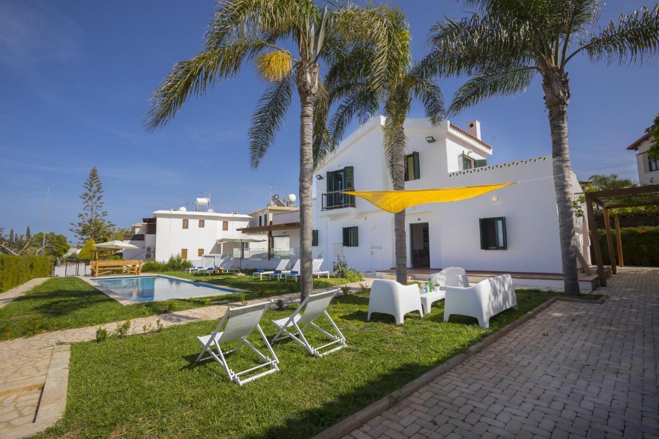 The Apple Tree Villa Protaras Buitenkant foto