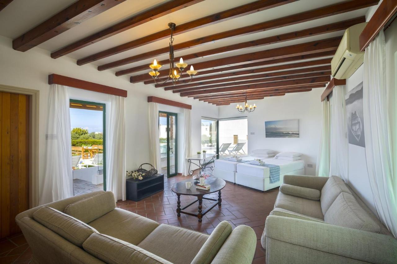 The Apple Tree Villa Protaras Buitenkant foto